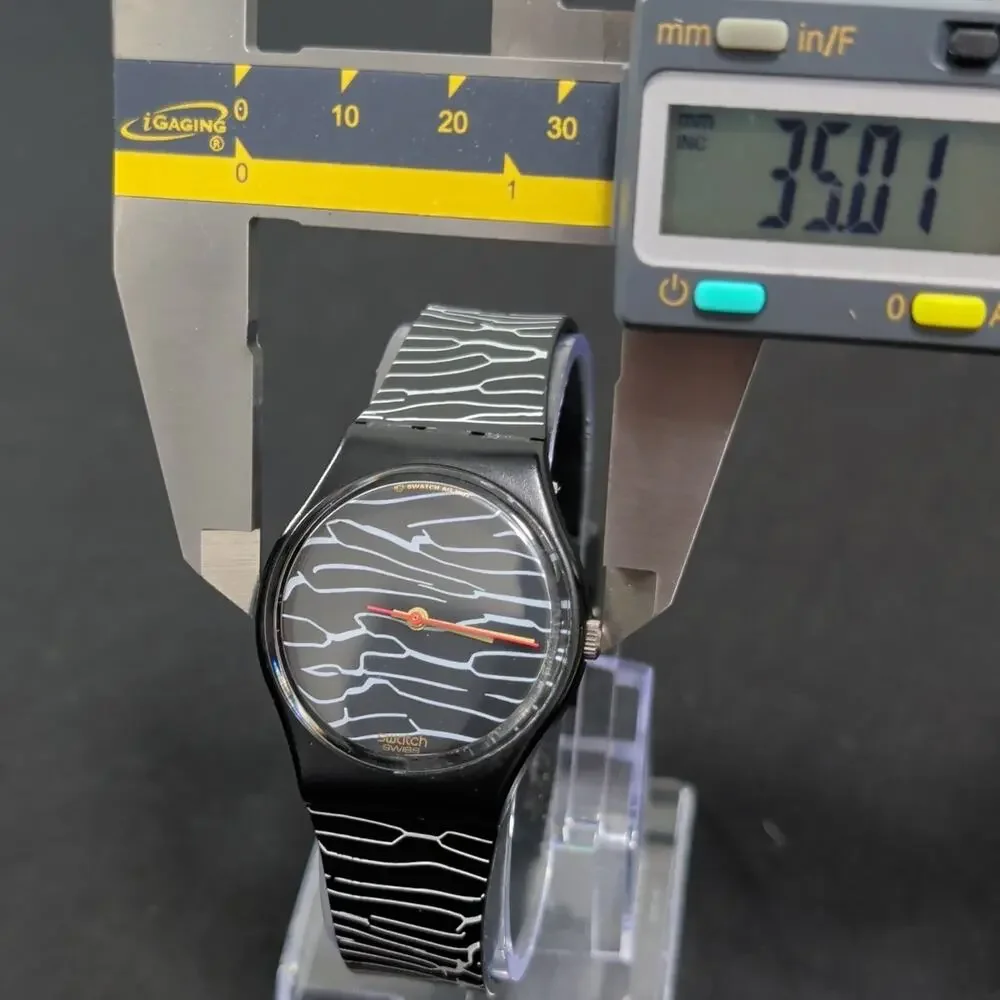 Unisex Vintage Swatch GB-119 Swiss Made 30mm Case 7.5